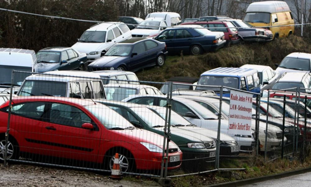 Από τα… σαπάκια στράφηκαν στα «ρημάδια» οι έμποροι αυτοκινήτων